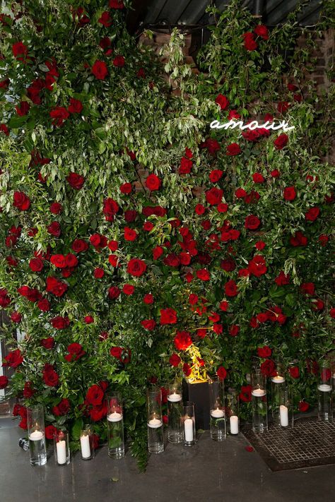 Red Roses Wedding, Red Gold Wedding, Neon Letters, Sweet 17, Greenery Wall, Bridal Shower Inspo, Red Wedding Theme, Valentine's Party, Wedding Table Designs