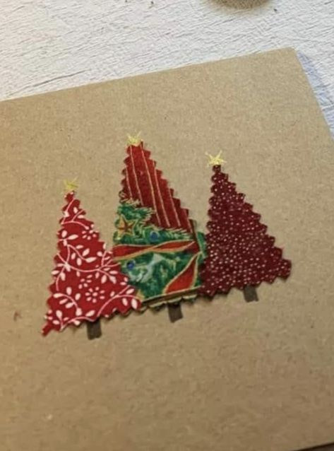 Handmade Christmas Cards Using Fabric, Christmas Fabric Postcards, Sewn Christmas Cards, Easy Christmas Cards Handmade, Fabric Christmas Cards, Handcrafted Christmas Cards, Christmas Arts And Crafts, Handmade Christmas Crafts, Christmas Card Art