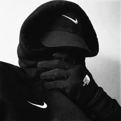 Nike Tracksuit Men, Pyrex Clothing, Rapper Pfps, Rapper Pfp, Discord Pfps, Best Profile, Nike Cap, Mens Photoshoot Poses, Nike Tracksuit