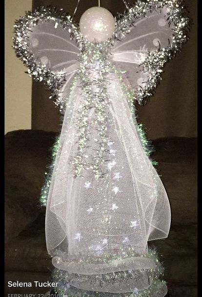 DIY Outdoor Christmas Angel: lighted tomato cage angel, Get creative with dress design Tomato Cage Angel, Tomato Cage Crafts, Tomato Cage Christmas Tree, Diy Christmas Lights, Christmas Light Installation, Christmas Yard Art, Angel Tree Topper, Tomato Cages, Angel Crafts