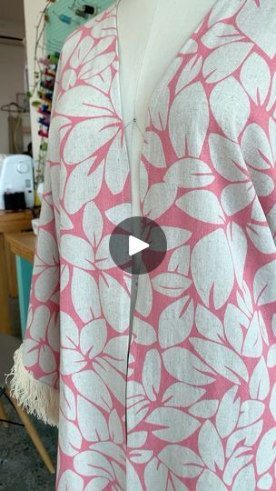 Make A Kimono, Kimono Sewing Pattern, Long Sleeve Kimono, Back Piece, Short Fringe, Back Pieces, Cut It, L Shape, Looking Forward