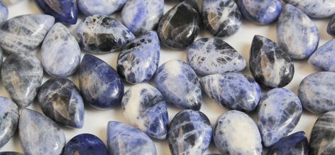 Tumbled Crystals, Purple Tone, Sodalite Crystal, Chakra Healing Crystals, Blue Sodalite, Crystal Magic, Energy Stones, Quartz Crystals, Tumbled Stones