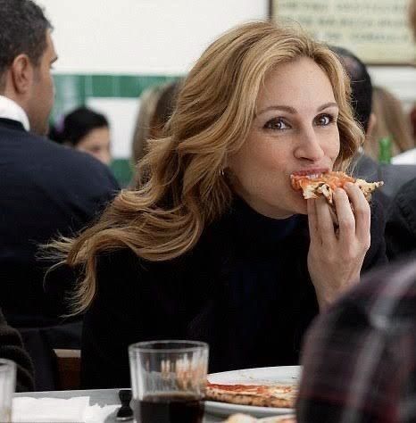 Julia Roberts Hair, Under The Tuscan Sun, Eat Pray Love, Eat Pray, Pizza Place, Eat Pizza, Flirting Moves, Love Pizza, Julia Roberts