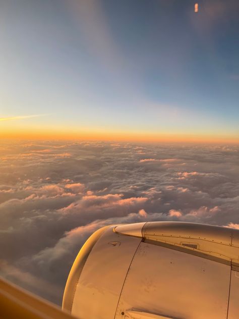 🛫🛬☁️🌅🌄🗾🇯🇵 #flight #travel #plane #sky #japan #osaka Flight To Japan Aesthetic, Japan Flight Aesthetic, Osaka Japan Photography, Flight To Japan, Travel Plane, Flight Travel, Japan Osaka, Plane Ride, Japan Photography