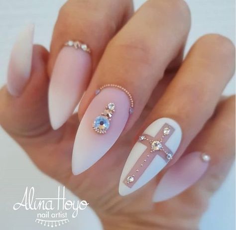 36+ Graduation Nails Designs for 2019 – OSTTY Nail Art Mariage, Graduation Nail Designs, Ongles Bling Bling, Nagellack Trends, Graduation Nails, Stiletto Nail Art, Nail Art Wedding, Ballerina Nails, Nail Polish Designs