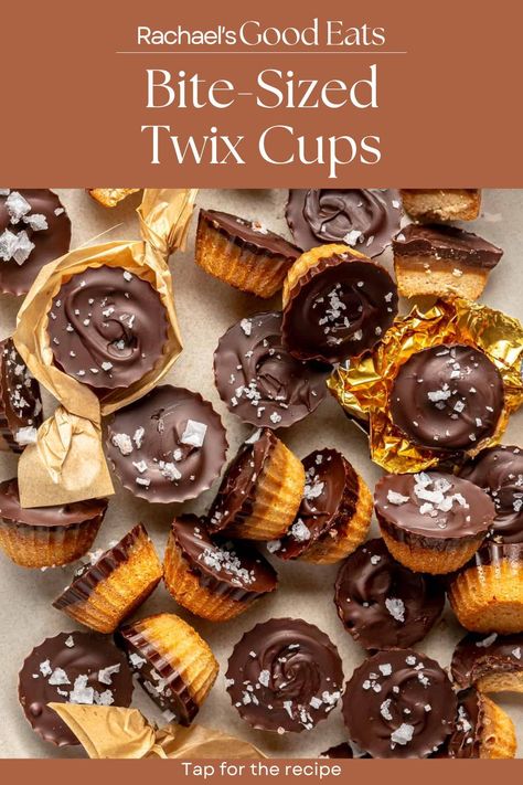 You have to try healthier version of a classic candy bar! Bite-Sized Twix Cups! These are my favorite gluten-free healthy dessert. You can purchase the mini silicone mold on my Amazon storefront. Tap for the full recipe! Vanilla Wafer Twix Bites, Healthy Silicone Mold Recipes, Silicone Mold Desserts, Twix Bites, Silicone Molds Recipes, Snickers Chocolate, Homemade Candy Bars, Gluten Free Desserts Healthy, Gluten Free Candy