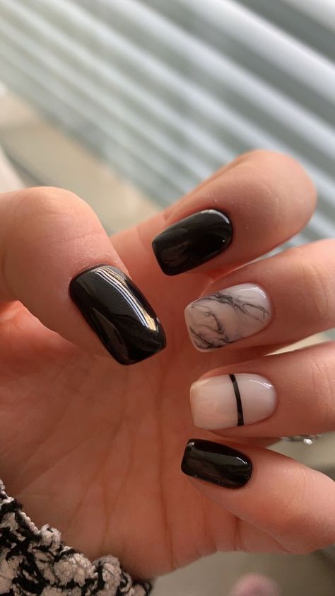 Black And white Nails Black And White Gel Polish Nails, White Short Nails, Shellac Designs, Easy Toe Nail Designs, Black And White Nail Designs, Black And White Nails, Black And White Nail Art, Black White Nails, How To Cut Nails