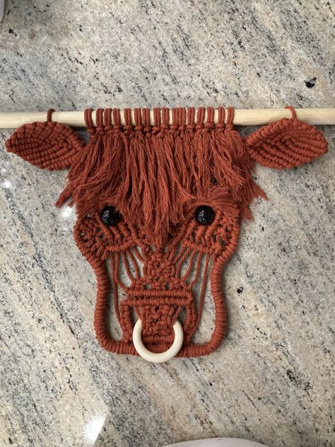 Farm Macrame, Macrame Chicken, Macrame Cow, Animal Macrame, Small Macrame Projects, Macrame Animals, Macrame Nursery, Macrame Baby, Macrame Plant Hanger Tutorial