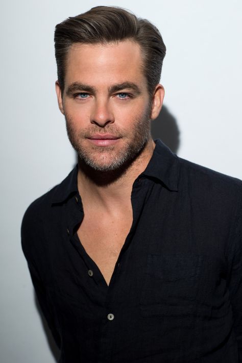 Pine Nut, Men Haircut Styles, Corte De Cabelo Masculino, Chris Pine, Chris Pratt, Amanda Seyfried, Hollywood Actor, Jamie Dornan, Chris Hemsworth