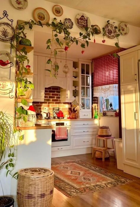 Clutter House Aesthetic, Fun Kitchen Decor Ideas, Maximalist Home Aesthetic, Lots Of Plants, Dream Apartment Decor, Casa Vintage, Future Apartment Decor, Dream House Rooms, Room Deco