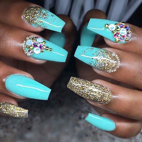 Gorgeous!! Nails Cruise, Glowing Nails, Classy Winter Nails, Nail Goals, Turquoise Nails, Design Nails, Nail Designs Glitter, Fabulous Nails, Coffin Nails Designs