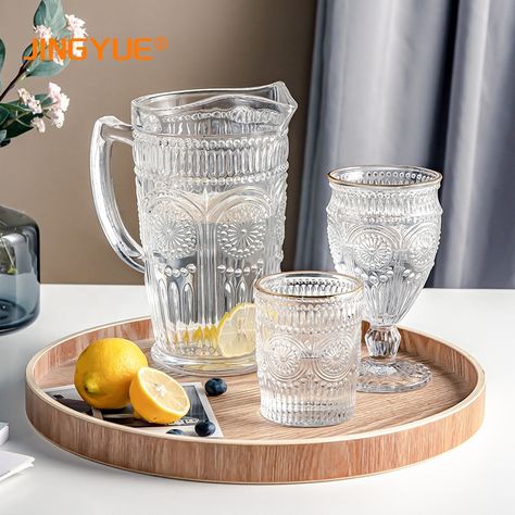 Water Pitcher Ideas, Casual Table Settings, Glass Water Pitcher, Clear Fruit, Glass Water Jug, Cold Tea, Japan Lifestyle, Juice Pitcher, Water Carafe