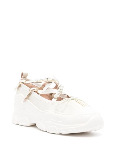 Simone Rocha Beaded Criss-Cross Strap Trek Ballerina Sneakers - Farfetch Ballerina Sneakers, Designer Ballet Flats, Ballerina Outfit, Fancy Heels, Jimmy Choo Romy, Maison Margiela Tabi, Tabi Shoes, Margiela Tabi, Trekking Shoes