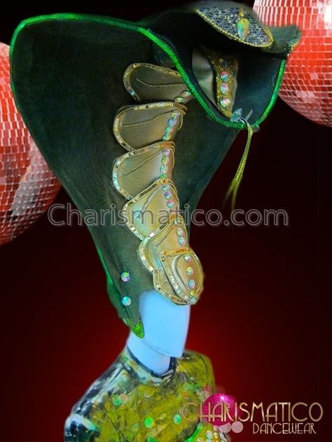 Cobra Costume, Snake Headdress, Anaconda Snake, Snake Costume, Green Anaconda, Snake Images, Armadura Cosplay, Ice Skating Costumes, Sculpting Tutorials