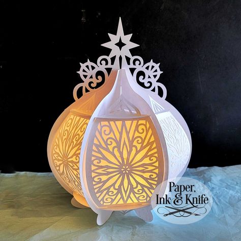 Get All Acces FREE Trial For First Month! 3D Paper crafts library include paper flower arrangements, 3D invites, party favor boxes, 3D decors, pop-ups, layered designs, laser cut lanterns, and more. Star 3d, Paper Flower Arrangements, Snowflake Craft, Paper Snowflake, 3d Svg, How To Make Lanterns, Vellum Paper, Paper Snowflakes, Party Favor Boxes