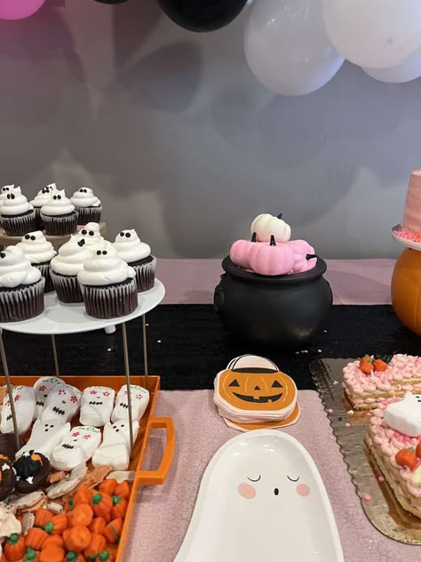 Our Little Boo Is Turning Two Cake, Boo Themed Birthday Party, Boo Im Two Birthday Party Food, Lil Boo Is Two Birthday Party, Boo Turns Two, Boo Im Two Birthday Party, 2nd Birthday Halloween, Halloween Party Birthday, Halloween Party Photo