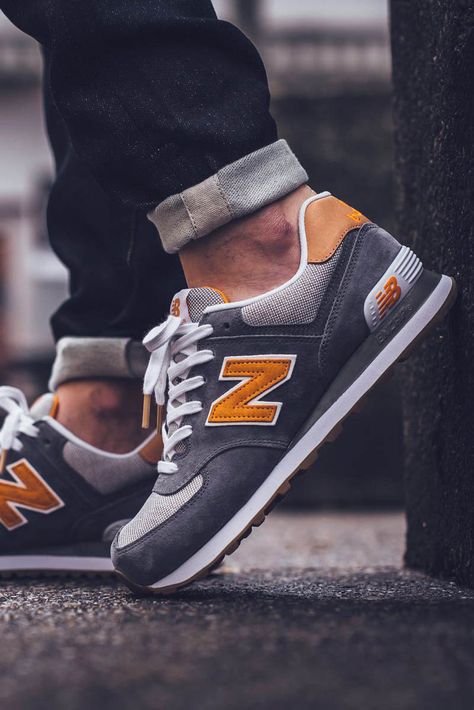 NEW BALANCE ML574 #castle                                                                                                                                                                                 Más Most Comfortable Sneakers, New Balance Trainers, Sneaker Outfits, Sneakers Street Style, Streetwear Mode, New Balance 574, Sneakers Mode, New Balance Sneakers, Comfortable Sneakers