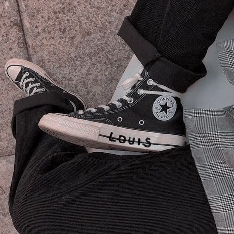 amber:)) on Instagram: “I need this shoes<3” 1d Core, Gambar One Direction, Louis Williams, + Core + Aesthetic, Converse All Star, Chuck Taylor Sneakers, Louis Tomlinson, Converse High Top Sneaker, Converse Chuck Taylor High Top Sneaker