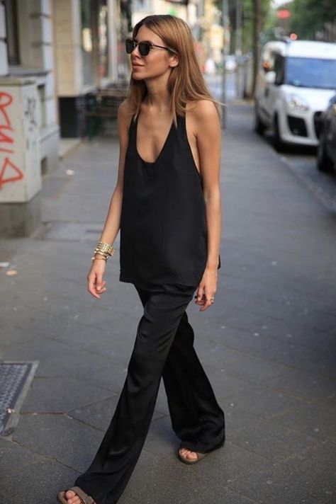 Maja Wyh Style 2023, Summer Black Outfits, All Black Summer Outfits, Style Rock Chic, Black Pyjama, Maja Wyh, Minimal Stil, Minimalist Moda, Style Rock