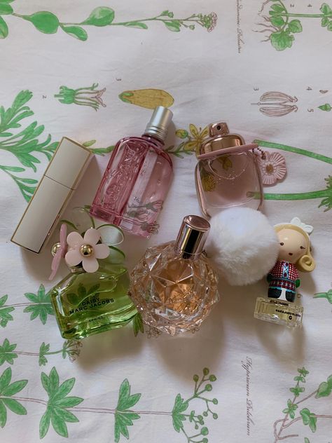 Loccitane Perfume, Coquette Kitten, Coach Perfume, Makeup Lipgloss, Coach Floral, Girly Phone Cases, Handbag Essentials, High Maintenance, Perfume Collection