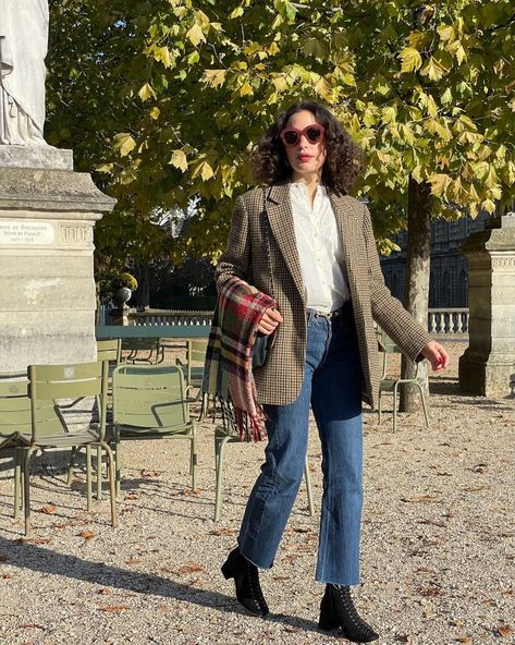 Tweed Blazer Outfit Women, Blazer Outfits For Women Classy, Tweed Blazer Outfit, Holiday Party Outfit Work, Outfits Blazer, 1989 Tv, Parisienne Style, Fall College Outfits, Outfit Oversize