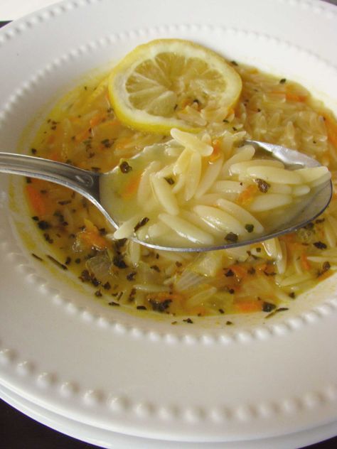 Lemon Garlic Orzo, Garlic Orzo, Lemon Orzo Soup, Soup Chowder, Lemon Orzo, Orzo Soup, Crockpot Recipe, Hearty Soup, Savory Soups