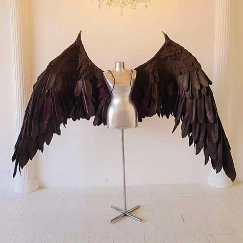 Wings Ideas, Maleficent Wings, Shirt Customization, Maleficent Cosplay, Maleficent Dragon, Cosplay Wings, Recycled Outfits, Creative Fabric, Body Details