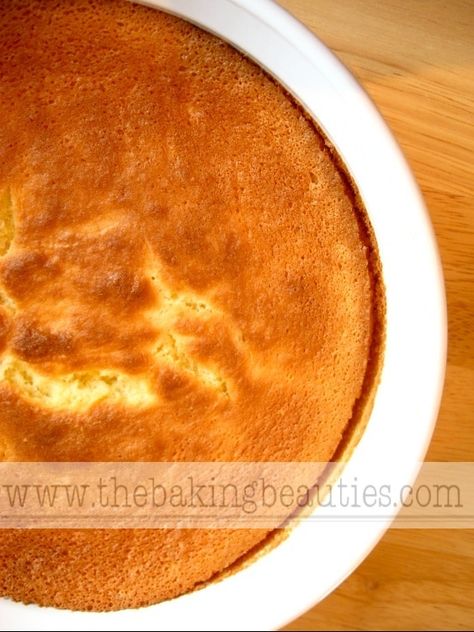 Lemon Pudding Dessert, Dairy Free Custard, Lemon Poke Cake, Poke Cake Lemon, Lemon Pudding Cake, Gluten Free Cake Recipe, Easy Gluten Free Desserts, Custard Pudding, Lemon Custard