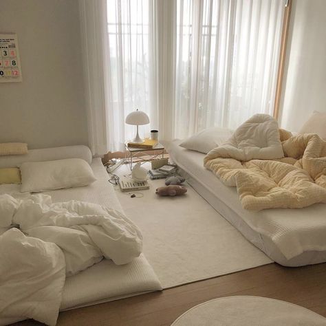 Txt X Enhypen, Neutral Minimalist Bedroom, Bohemian Instagram, Bed Aesthetic, Bad Words, Mattress On Floor, Neutral Minimalist, Instagram Blogger, Minimalist Room