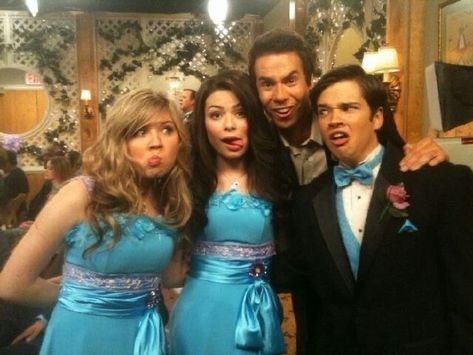 Sister And Brother Bond, Icarly Cast, Jerry Trainor, Old Nickelodeon Shows, Icarly And Victorious, Nathan Kress, Peyton Clark, Victorious Cast, Drake And Josh