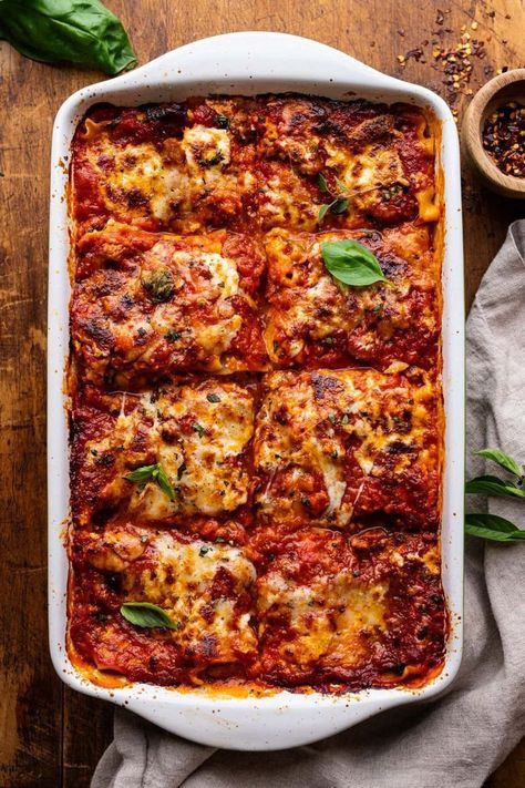 Amazing Italian Recipes, Veg Italian Recipes Dinners, Italian Sausage Lasagna, Foodie Lover, Sausage Lasagna, Lasagna Recipes, Sausage Dishes, Italian Dinner Recipes, White Dish