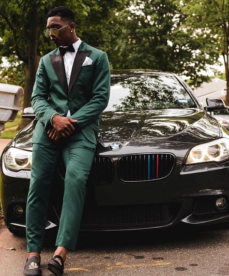 Prom Suit Inspiration Men, Hunter Green Prom Suit, Dark Green Prom Suit, Green Prom Tuxedo, Green Prom Suit, Prom Fits Men, Green And Black Suit, Prom Guy, Dark Green Suit Men