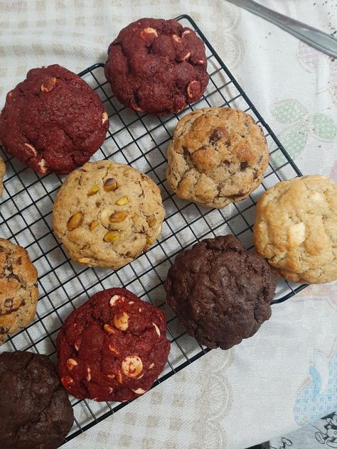 Homemade Baked Goods Aesthetic, Cookies Aesthetic Photography, Baking Aesthetic Cookies, Galletas Aesthetic, Cookies Aesthetic, Cookie Shop, Cookies Branding, Cookie Bakery, Cookie Business