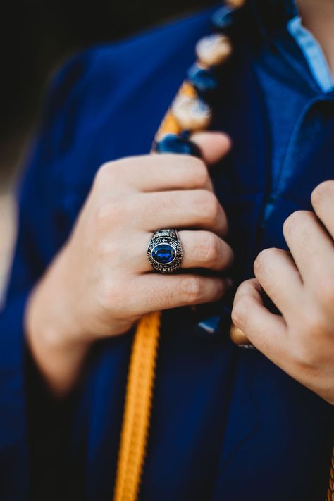 Senior Class Ring, Senior Pictures With Class Ring, Class Ring Pictures, Class Ring Senior Pictures, Class Ring Photoshoot, Ring Photoshoot, Grad Portraits, Grad Poses, Graduation Ring