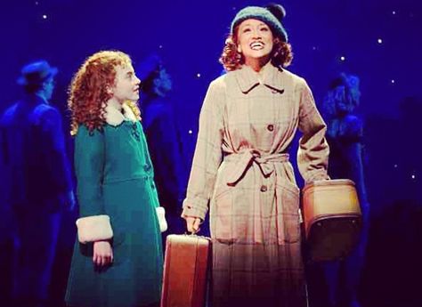 Annie and Star to Be- Broadway 2013 Annie On Broadway, Annie Play, Annie The Musical, Annie Costume, Annie Jr, Annie Musical, Anastasia Musical, Musical Hair, Oz Movie