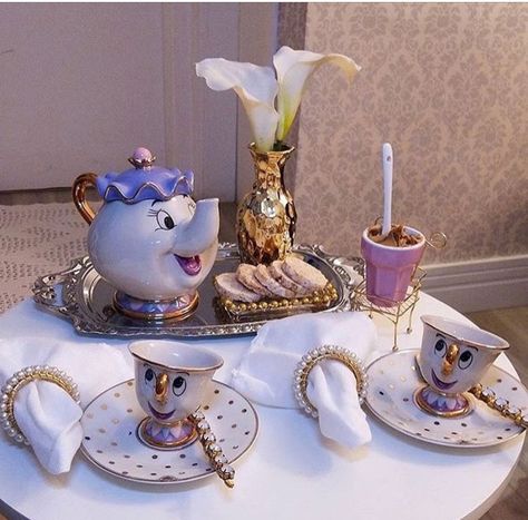 Casa Disney, ليلو وستيتش, Deco Disney, Beauty And Beast Wedding, Beauty And The Beast Party, Disney Rooms, Disney Mugs, Disney Home Decor, Disney Decor