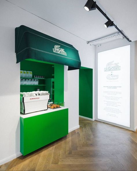 Lacoste Store, Style Parisienne, Coffee Shop Design, Creative Branding, Store Design, Concept Store, Standing Desk, Coffee Shop, Shop Design