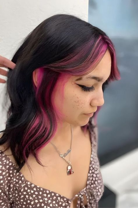 Neon Pink Money Piece Pink Money Piece, Pink Money, Bob Fosse, Money Piece, Foto Instagram, Pink Hair, Hair Pieces, Neon Pink, Hair Inspo