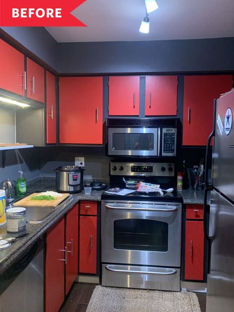 Red And Black Kitchen Cabinets, White And Red Kitchen Ideas, Black And Red Kitchen Ideas, Red Cabinets Kitchen, 2 Toned Kitchen Cabinets, Red Kitchen Design, Red And Black Kitchen, Mobile Home Kitchen Cabinets, Red Kitchens