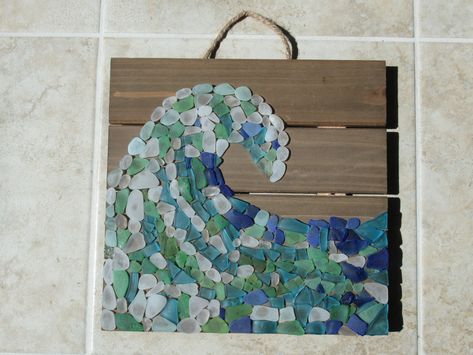 Sea Glass Wave Art, Large Sea Glass Art, Sea Glass Sculpture, Seaglass Mosaic Diy, Sea Glass Projects Diy Ideas, Sea Glass Wave, Sea Glass Wall Art, Seaglass Wave, Sea Glass Crafts Diy