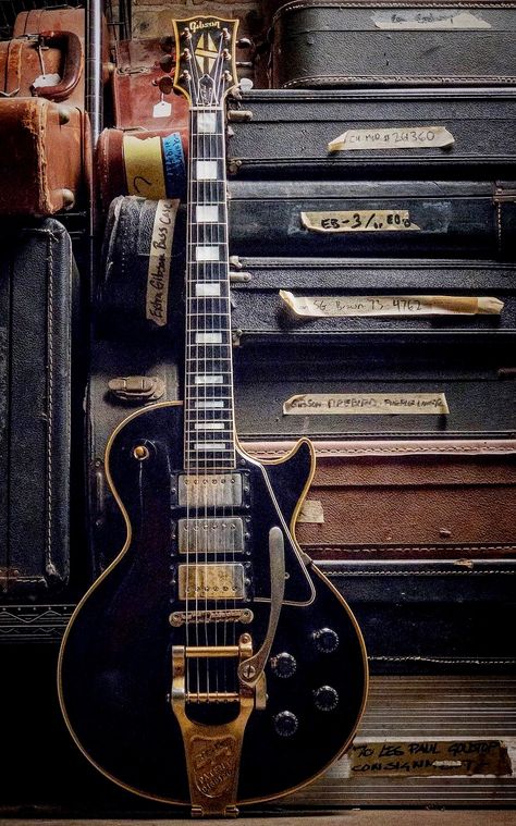 Gibson Guitars Les Paul, Black Les Paul, Les Paul Black Beauty, Gibson Les Paul Custom, Vintage Les Paul, Gibson Les Paul Black Beauty, Fair Play, Black Gibson Sg Guitar, Gibson Les Paul Sg 1961