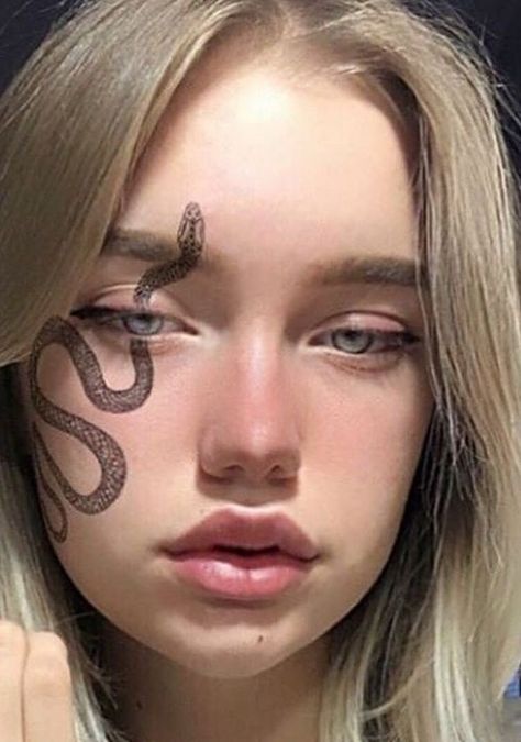 Snakehead Tattoo, Rose Tattoo Behind Ear, A Rose Tattoo, Small Snake Tattoo, Tattoo Snake, Coral Snake, Snake Tattoo Design, Rave Makeup, Incredible Tattoos