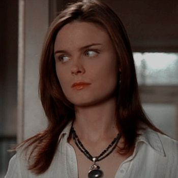 Bones Brennan, Pooped My Pants, Temperance Brennan, Bones Tv Series, Booth And Brennan, Bones Tv Show, Emily Deschanel, Tv Characters, Celebrity Crush