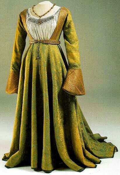 1520 Mary of Habsburg, Queen of Hungary wedding dress (Hungarian National Museum) Simon Bening, 17th Century Dress, 16th Century Clothing, 16th Century Fashion, Century Dress, Old Dresses, Century Clothing, Medieval Clothing, Medieval Dress