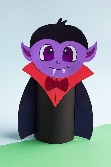 Dracula Craft, Vampire Crafts, Vampire Craft, Halloween Arts, Halloween Kindergarten, Spider Crafts, Thanksgiving Craft, Fun Halloween Crafts, Halloween Arts And Crafts