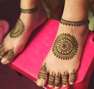 Latest 100 Simple and Easy Mehndi Design (2019) For Beginners and Learners Mehndi Designs For Legs Simple Easy, Legs Mehndi Design For Kids, Mehendi Designs For Legs Simple Easy, Easy Foot Mehandi Designs, Foot Mehendi Design Simple, Mehandi Designs For Foot, Foot Mehndi Designs Simple Easy, Mehndi Designs For Legs Simple, Foot Mehndi Designs Simple