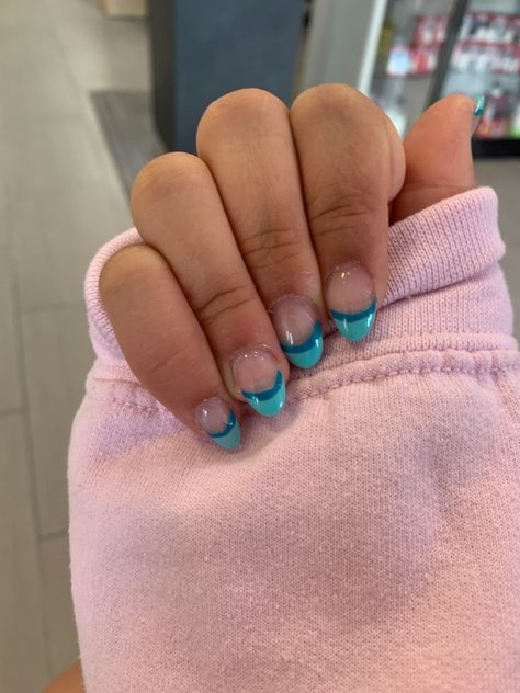 Cute Teal Nails, Teal Nails Short, Teal French Tips, Fun French Tip Nails, Teal French Tip Nails, Short Beach Nails, Preppy Summer Nails, Summer Nails French Tip, Teal Acrylic Nails