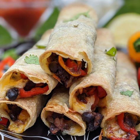 Roasted vegetable taquitos Veggie Taquitos, Campervan Meals, Vegetarian Taquitos, Tortillas Recipes, Mexican Dinners, Homemade Pita Bread, Taquitos Recipe, Tortilla Rolls, Taco Dinner