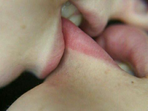 Hickies Neck, Kiss Pictures, Romantic Kiss, Drunk In Love, Love Picture Quotes, Cute Couples Hugging, Cute Couples Kissing, Kissing Couples, Cute Relationship Goals