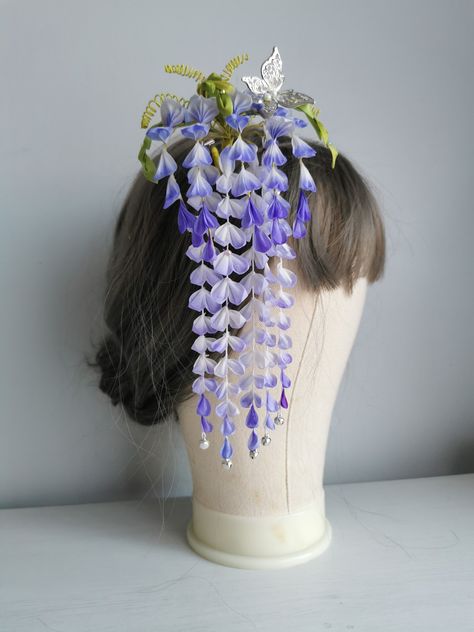 wisteria kanzashi Wisteria Hairpin, Wisteria Jewelry, Japanese Hair Ornaments, Oc Accessories, Asian Hair Ornaments, Wisteria Flowers, Tsumami Kanzashi, Rare Clothing, Asian Jewelry